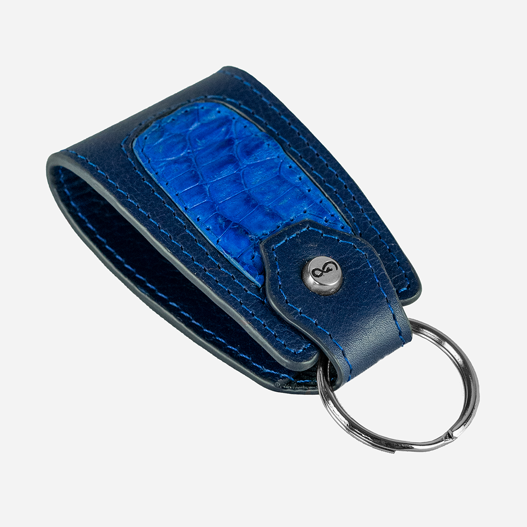 Llavero "The Shield" - Billionaire Croc Royal Blue