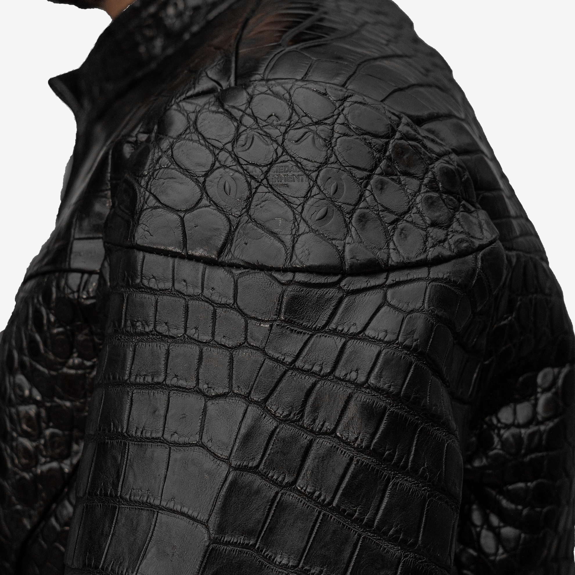 Veneno Chamarra Chamarra - Fearless Billionaire Full Croc Black Knight