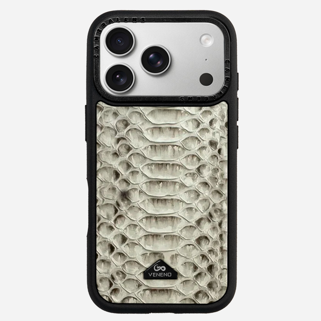 Funda iPhone 17 Pro Max Python Naked