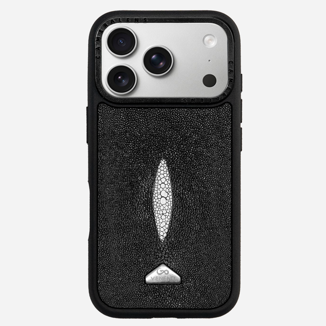 Funda iPhone 17 Pro Max Stingray Black