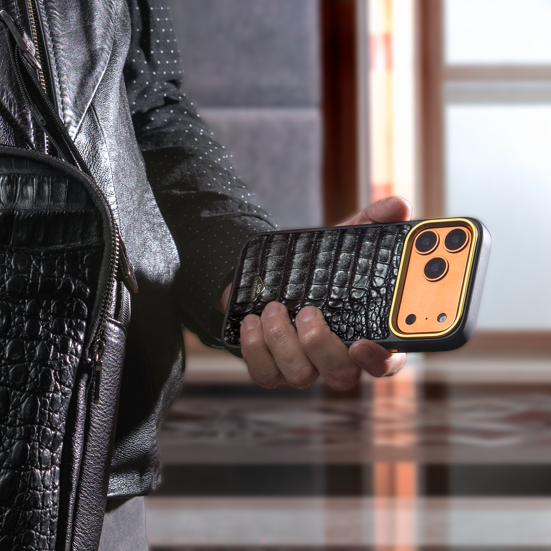 Funda iPhone 17 Pro Max Billionaire Croc Black